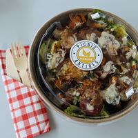   at Picnic in Antibes