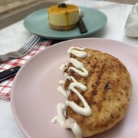 VEGAN CHIPOTLE CHICKEN & PEPPER TOASTIE sooooo good!

  at Picnic in Antibes