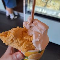 Vegan mango and lemon ice cream at Gelateria Kaiserbau in Stuttgart