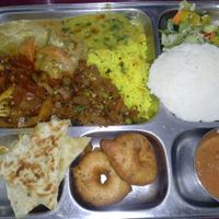 lunch buffet at Woodlands Indian Cuisine in Chatsworth
