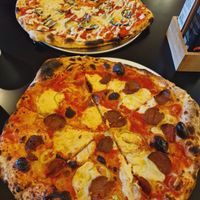 Pb pepperoni at Top Pizza in Ljubljana