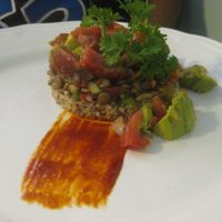 Timbale of quinoa and avocado at Rayen Vegano in Madrid