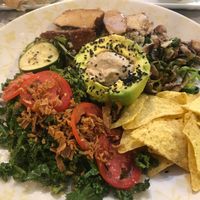 stuffed avocado salad at Rayen Vegano in Madrid