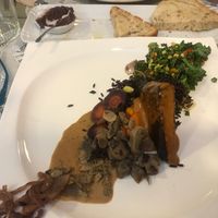 tempeh plate at Rayen Vegano in Madrid