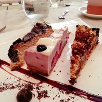 raw cakes at Rayen Vegano in Madrid