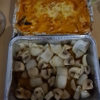 Roma lasagna and schnitzel with 🍄and 🧅 at Veggie House in Frankfurt