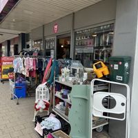 Outside  at Wawollie Kringloop in Utrecht