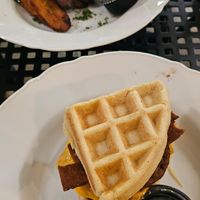 Breakfast sandwich at A Lo Vegano Orlando in Orlando