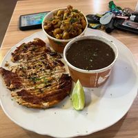 chicken, black beans, mac n cheese at A Lo Vegano Orlando in Orlando