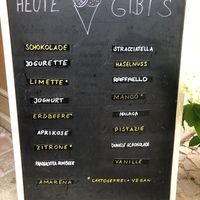 Eis Tageskarte, vegan: Limette, Mango, Zitrone / daily ice cream menu, vegan are lime, mango and lemon  at Remise in Pielenhofen
