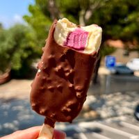 Found vegan ice-cream in La Sirena, it's soooo cute! at La Sirena in Premia De Mar