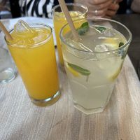 Jugos y limonada  at La Commedia in Montevideo