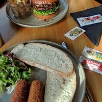 Vegan croquettes + non vegan burger at Thirty5 in Volendam