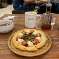 Onion Soup and Margarita Pizza  at CHOICE in Kyoto