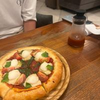 Pizza Margherita at CHOICE in Kyoto
