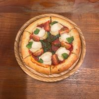 Pizza Margherita at CHOICE in Kyoto
