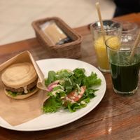 Burger and smoothies   at CHOICE in Kyoto