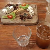 Fauxmages + boissons at CHOICE in Kyoto