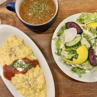 Omelette rice, onion soup & salad   at CHOICE in Kyoto