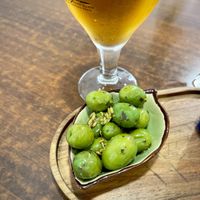 Homemade marinated olives, just great! at Gastrobar Decibels in Premia De Mar