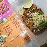Vegetable pad thai at Easy, Tiger in Quezon City