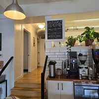 Bar at Anchor Coffee House in Windsor