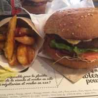 burger  at Hank Cuisine Végétale - Archives in Paris