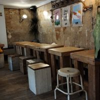 Local at Hank Cuisine Végétale - Archives in Paris