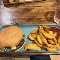 Vegetable burger with fries   at Hank Cuisine Végétale - Archives in Paris
