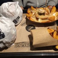 Burgers and potatoes at Hank Cuisine Végétale - Archives in Paris