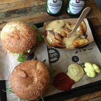 La Rockeuse and Le Touriste at Hank Cuisine Végétale - Archives in Paris