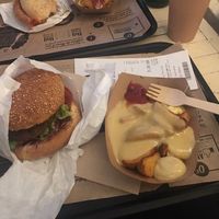 Amazing burger   at Hank Cuisine Végétale - Archives in Paris