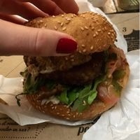 Vegan burger with fig sauce at Hank Cuisine Végétale - Archives in Paris