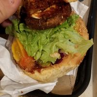 Vegan burger with smoked BBQ sauce and peppers at Hank Cuisine Végétale - Archives in Paris