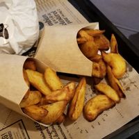 Crispy fries at Hank Cuisine Végétale - Archives in Paris