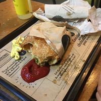 Day special burger  at Hank Cuisine Végétale - Archives in Paris