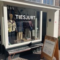   at TIESJURT in Haarlem