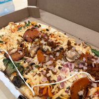 Vegan pizza at BNA - Slim & Huskie's - Concourse C in Nashville