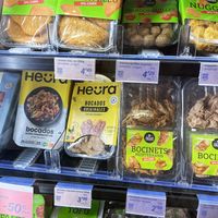 Range of vegan "meat" semi-finished products at Ametller Origen — Marina Port in Premia De Mar