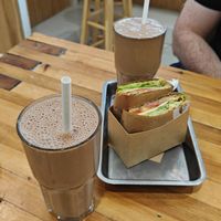 Date night, do you even lift, chili the kid at Plants By Us in Helsinki