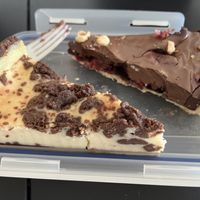 Zupfkuchen left, schoko beere right  at Drei der Münze in Leipzig