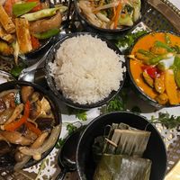 pad thai had no lemon no peanuts… curry was very average and the rest was literally oversalted and terrible.  at Royal Thai in Barcelona