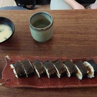 Miso soup, extra soy sauce, green tea and full roll at Shojin Sushi Minamo in Osaka