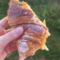 apple cinnamon croissant (3,65€) at O Melhor Croissant da Minha Rua - Azeitao  in Azeitao