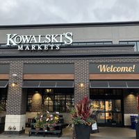 Exterior November 2024. Nékter Juice Bar is located just inside the entrance to Kowalski's Market. at Nekter Juice Bar in Edina