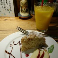 Vegan cake at Yamaneko Cafe in Onomichi