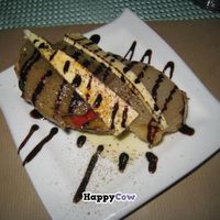 Starter - slow roast aubergine, red peppers and onions with caramelized goat cheese and rosemary oil bruschetta
I had the veganised version with tofu triangles instead of goat cheese.  It was way too oily for my taste.
 at Sesamo in Barcelona