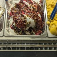 Gelato cuore di mamma vegan at Gelateria Pingu - Via Sant'Anna in Trento