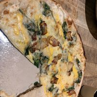 NOT VEGAN PIZZA on vegan order  at Bresca Coimbra in Coimbra