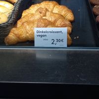 vegan spelt croissant 2,30€ at  Back Bord Bio Bäckerei in Ratingen